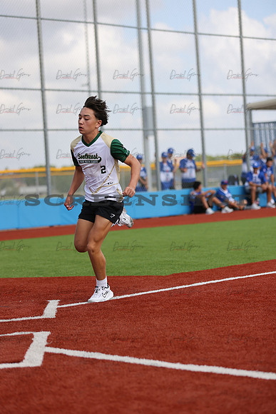 EO3A6095