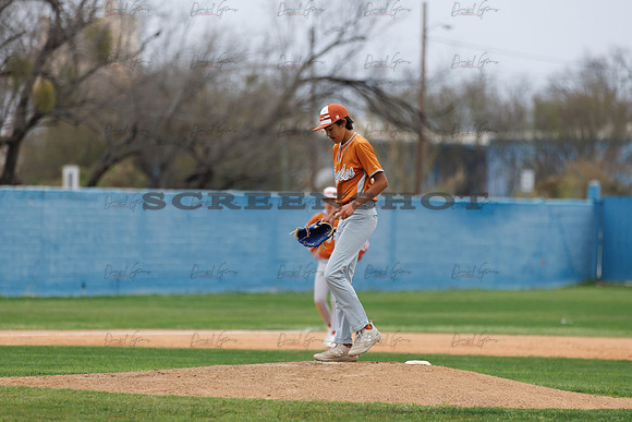 EO3A3707