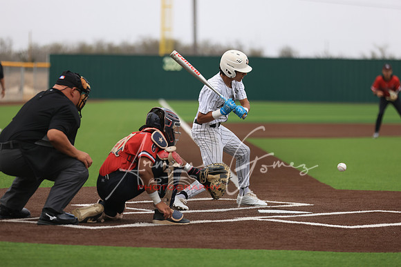EO3A3900