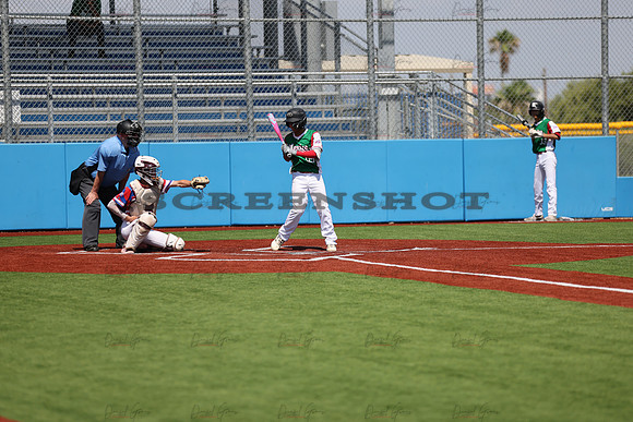 EO3A2588