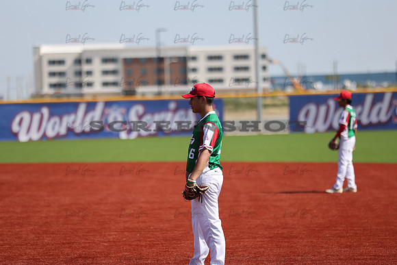 EO3A2478