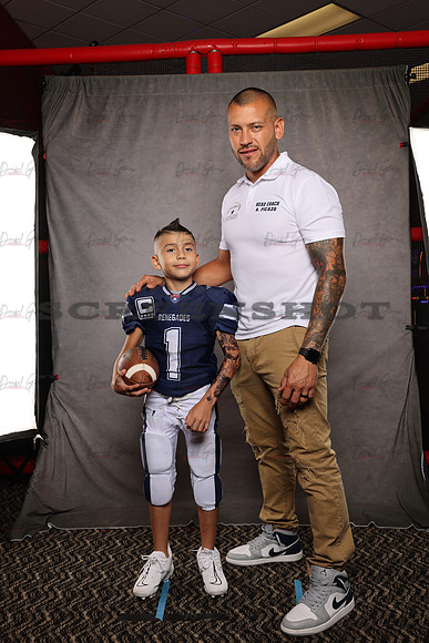 EO3A3933